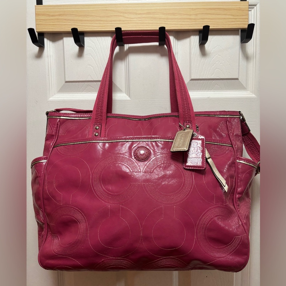 Coach Y2K C1293-19911 XL Hot Pink Patent Leather Diaper Bag w Changing Pad EUC